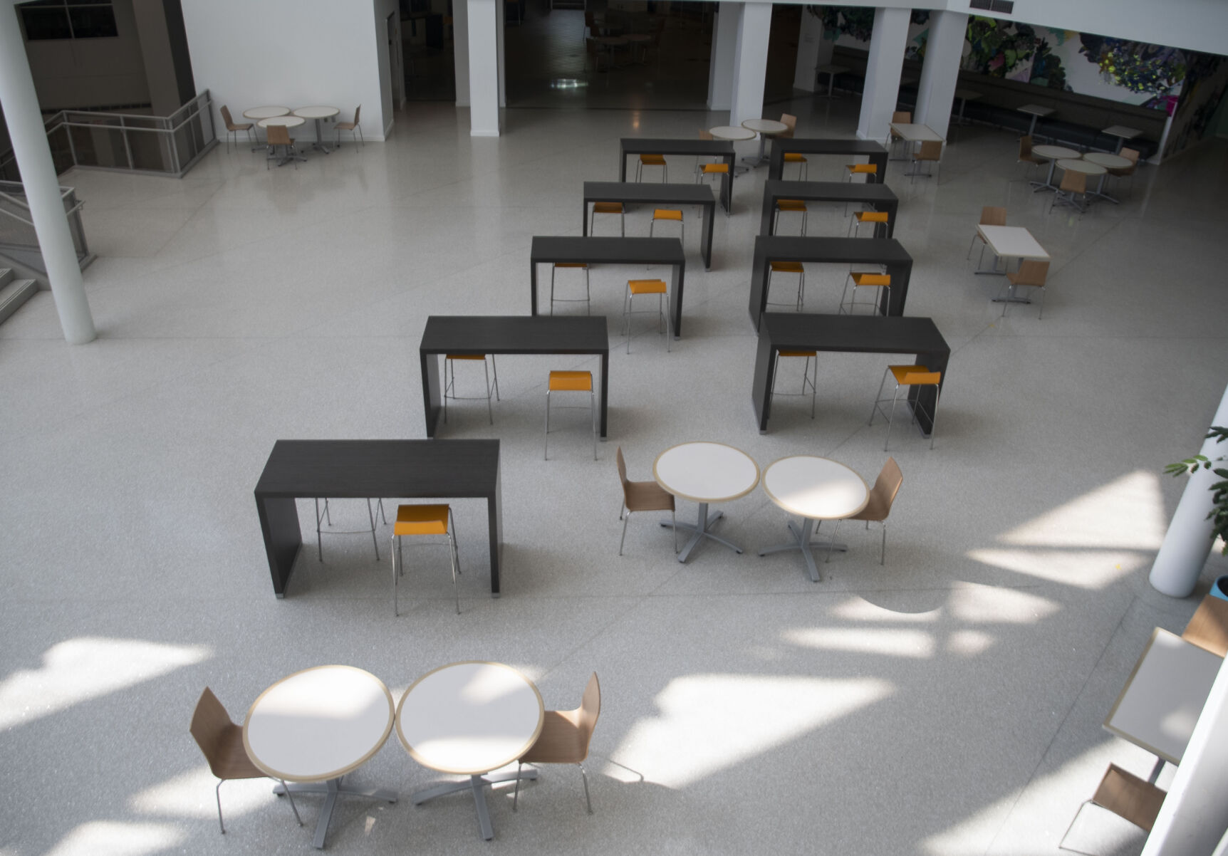 HUB, seating